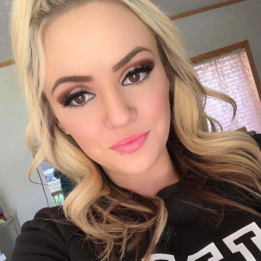Meet your Posher, Marissa